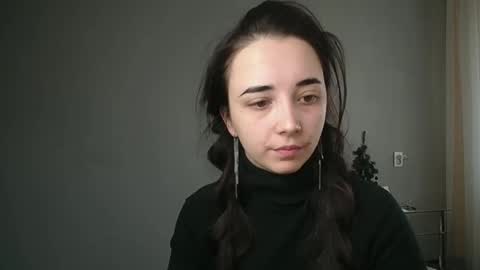 Snapshot of olivia_oliv chatting on February 17, 1:22 pm Olivia online show from February 17, 1:22 pm