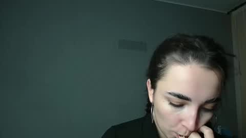 Olivia online show from December 3, 10:32 pm