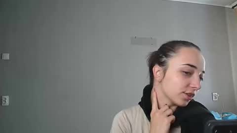 Snapshot of olivia_oliv chatting on September 16, 11:45 am Olivia online show from September 16, 11:45 am