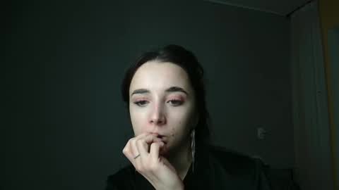 Snapshot of olivia_oliv chatting on February 20, 3:52 pm Olivia online show from February 20, 3:52 pm