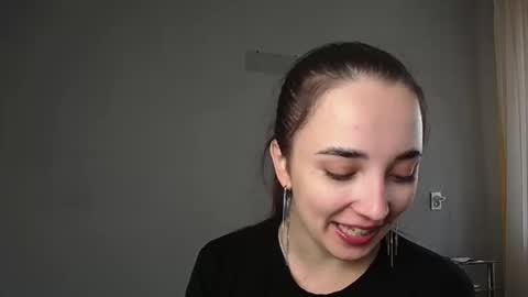 Olivia online show from April 18, 11:23 am