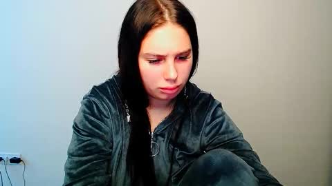 Olivia online show from October 4, 5:05 am