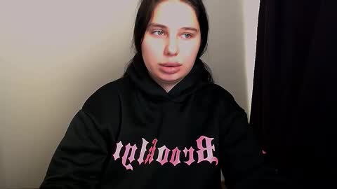 Olivia online show from October 21, 4:50 am