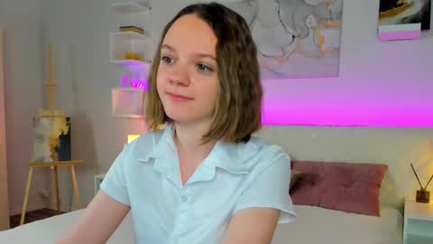 Olivia online show from December 1, 2:09 am