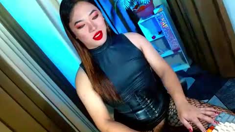 Miss OLIVIA online show from October 27, 9:20 am