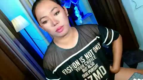 Miss OLIVIA online show from February 18, 11:10 am