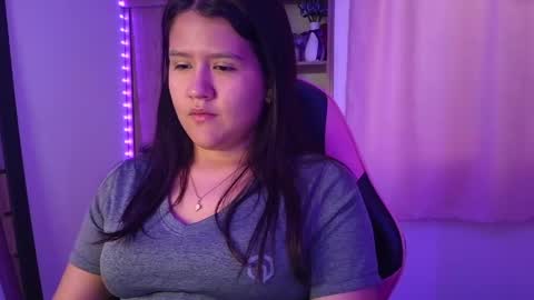 Olivia online show from June 6, 1:06 pm