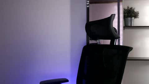 oliviaaa__ online show from October 19, 8:24 pm