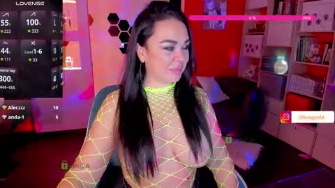 Oliviagoold online show from September 23, 8:15 pm