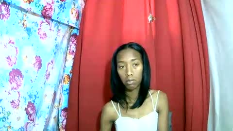 oliviah27 online show from October 8, 7:25 am