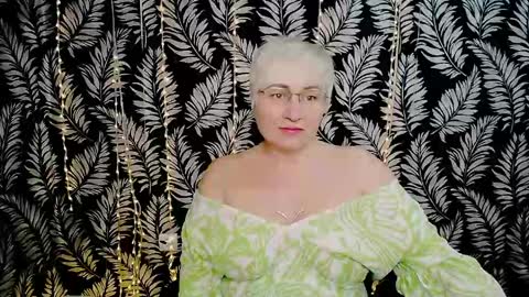 Kelly online show from April 20, 10:29 am