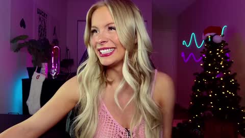 Olivia Owens online show from December 21, 2:18 am