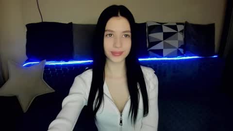 oliviarichi online show from January 6, 8:51 am