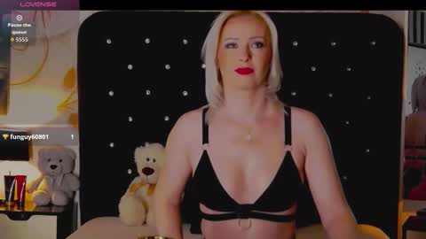 Olivia online show from February 12, 10:02 pm