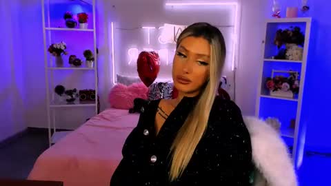 Olivia online show from February 17, 8:09 am