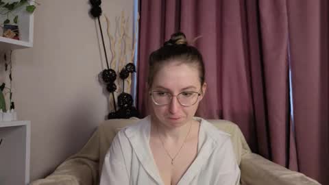 Kylie online show from December 4, 9:20 am