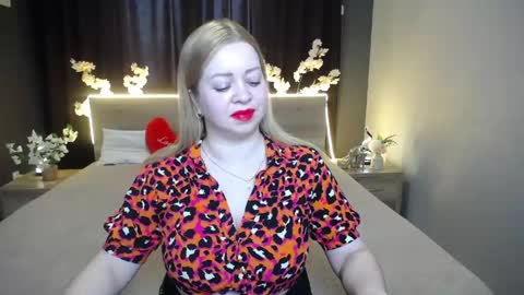 Oliviaverr online show from May 7, 12:12 pm