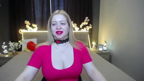 Oliviaverr online show from May 26, 12:44 pm