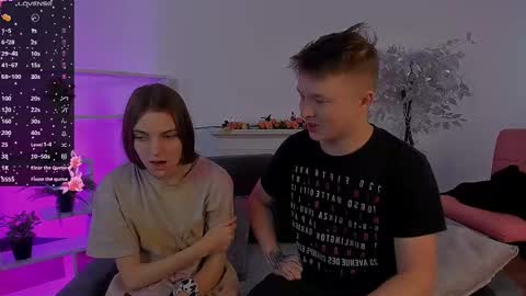 Snapshot of ollistiw chatting on February 26, 9:22 am Olli and Stiw online show from February 26, 9:22 am