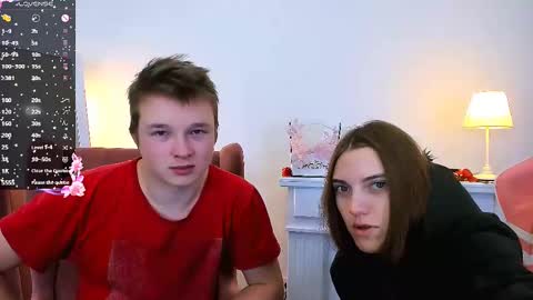 Snapshot of ollistiw chatting on February 11, 6:30 am Olli and Stiw online show from February 11, 6:30 am