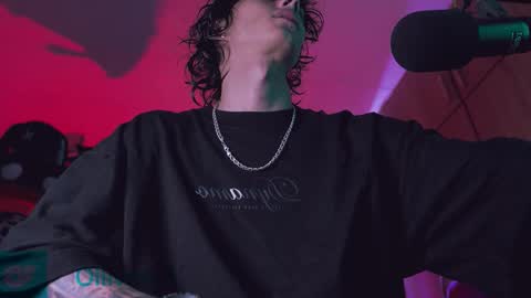     online show from October 1, 6:12 am