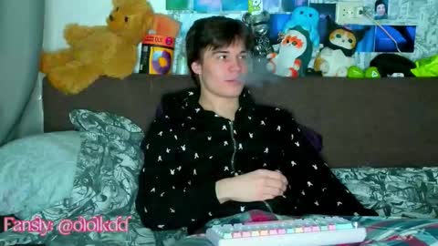Snapshot of ololkd chatting on September 18, 8:24 pm Tony online show from September 18, 8:24 pm