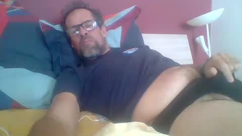 Snapshot of olover34 chatting on October 15, 6:16 am olover online show from October 15, 6:16 am