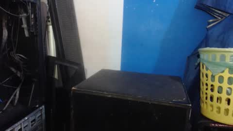 OlySantos online show from October 12, 5:15 pm