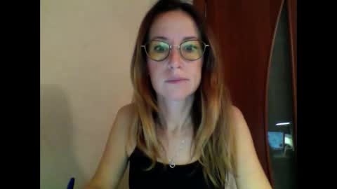 olyra11 online show from March 5, 5:22 pm