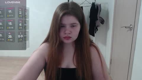  MellY  online show from December 18, 11:49 am