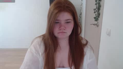  MellY  online show from March 7, 7:19 am