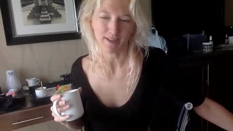 omilk online show from September 29, 4:39 pm