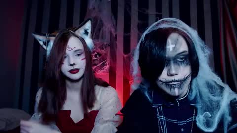 onaloon online show from October 31, 2:45 am