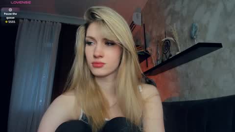 Ana online show from December 21, 8:32 am