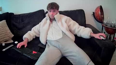 onesieboyx online show from November 21, 9:51 am