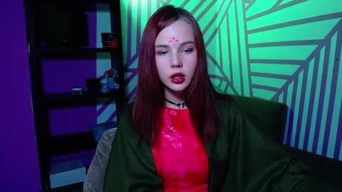 onessandra online show from October 17, 6:50 am