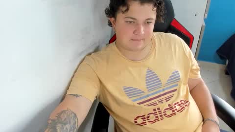 Andres INDEPENDENT MODEL online show from December 5, 5:55 pm