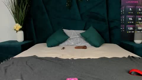 Erick  online show from October 4, 3:54 pm