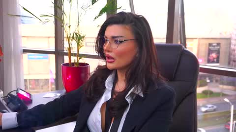 Nicolle online show from March 12, 2:56 pm