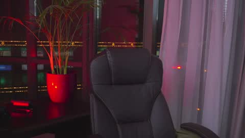 Nicolle online show from January 8, 10:48 pm