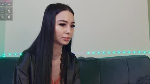 Snapshot of onlyxandra7 chatting on February 4, 8:35 am Xandra online show from February 4, 8:35 am