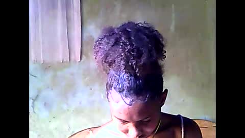 oolyette online show from December 1, 2:48 pm