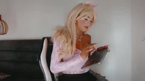 Oriana braom online show from February 3, 10:11 pm