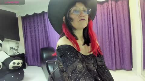 Oriana  online show from November 2, 11:32 am