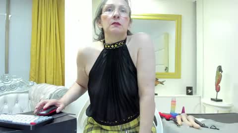 Oriana  online show from July 25, 2:20 am