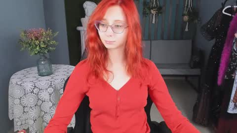 Orianna -  Hi Im into geek culture cosplay crafting LARP games. Shall we play DnD online show from January 13, 9:08 am