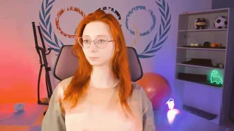 Orianna -  Hi Im into geek culture cosplay crafting LARP games. Shall we play DnD online show from January 19, 7:04 pm