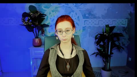 Orianna -  Hi Im into geek culture cosplay crafting LARP games. Shall we play DnD online show from January 9, 1:02 pm