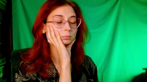 Orianna -  Hi Im into geek culture cosplay crafting LARP games. Shall we play DnD online show from September 18, 3:05 pm