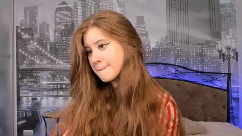 Snapshot of orivienne chatting on September 11, 7:09 am Dolores online show from September 11, 7:09 am